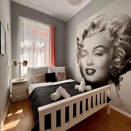 Apartament Filmowy Waldenburg Exterior foto